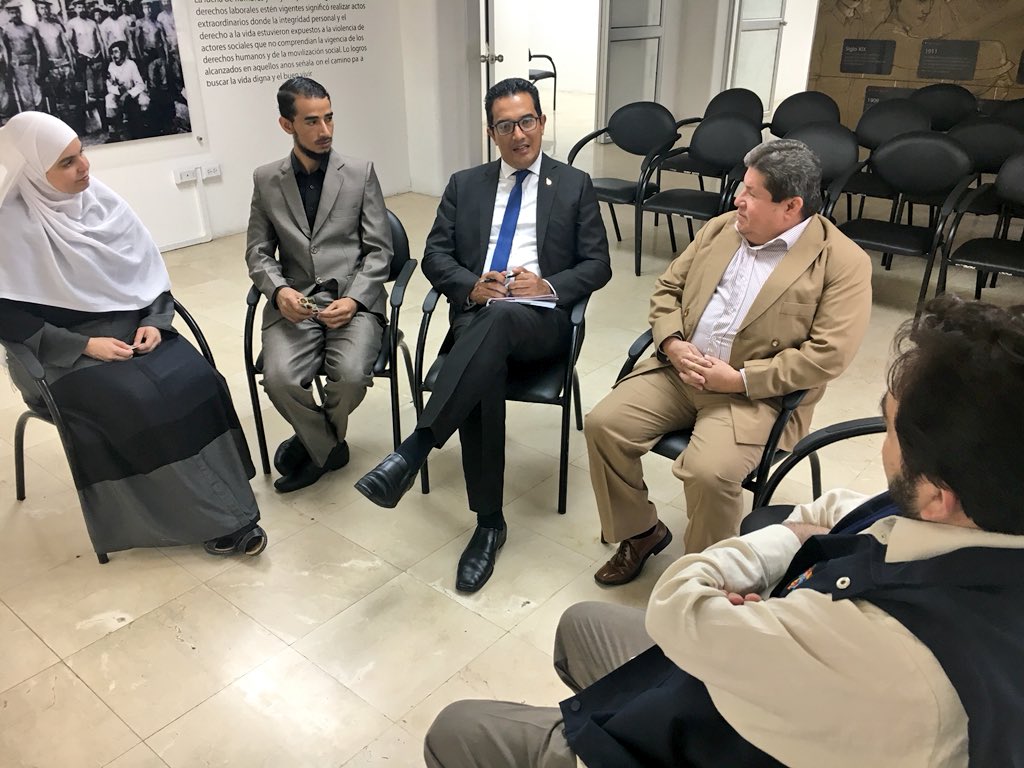 Ahora| #RamiroRivadeneira, Defensor del Pueblo, en reunión con personas representantes de las diferentes religiones y doctrinas de fé que están agrupadas en el Consejo Nacional de Libertades Religiosas #CONALIR, en Guayaquil, para impulsar anteproyecto #LeydeCultos en el #Ecuador