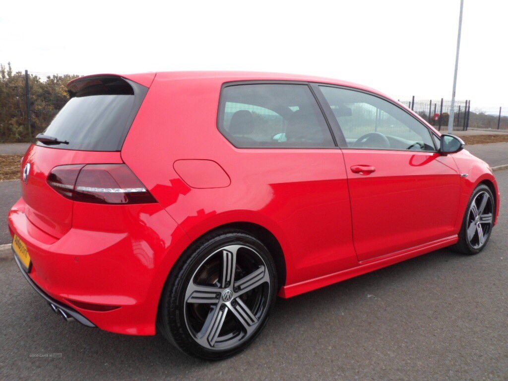 2015 Volkswagen Golf R £17890