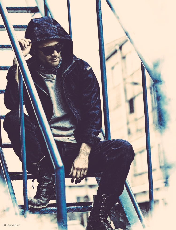 ゆうすけ ちょっと現場で使う道具調べてたら いい感じのウェブカタログ見つけた Bl好きな女の子が想像するガテン系っぽくね でもこんなイケメン作業員けっこう現場にいるよね てか 最後のはもはや作業着なのか でもカタログもオシャレに