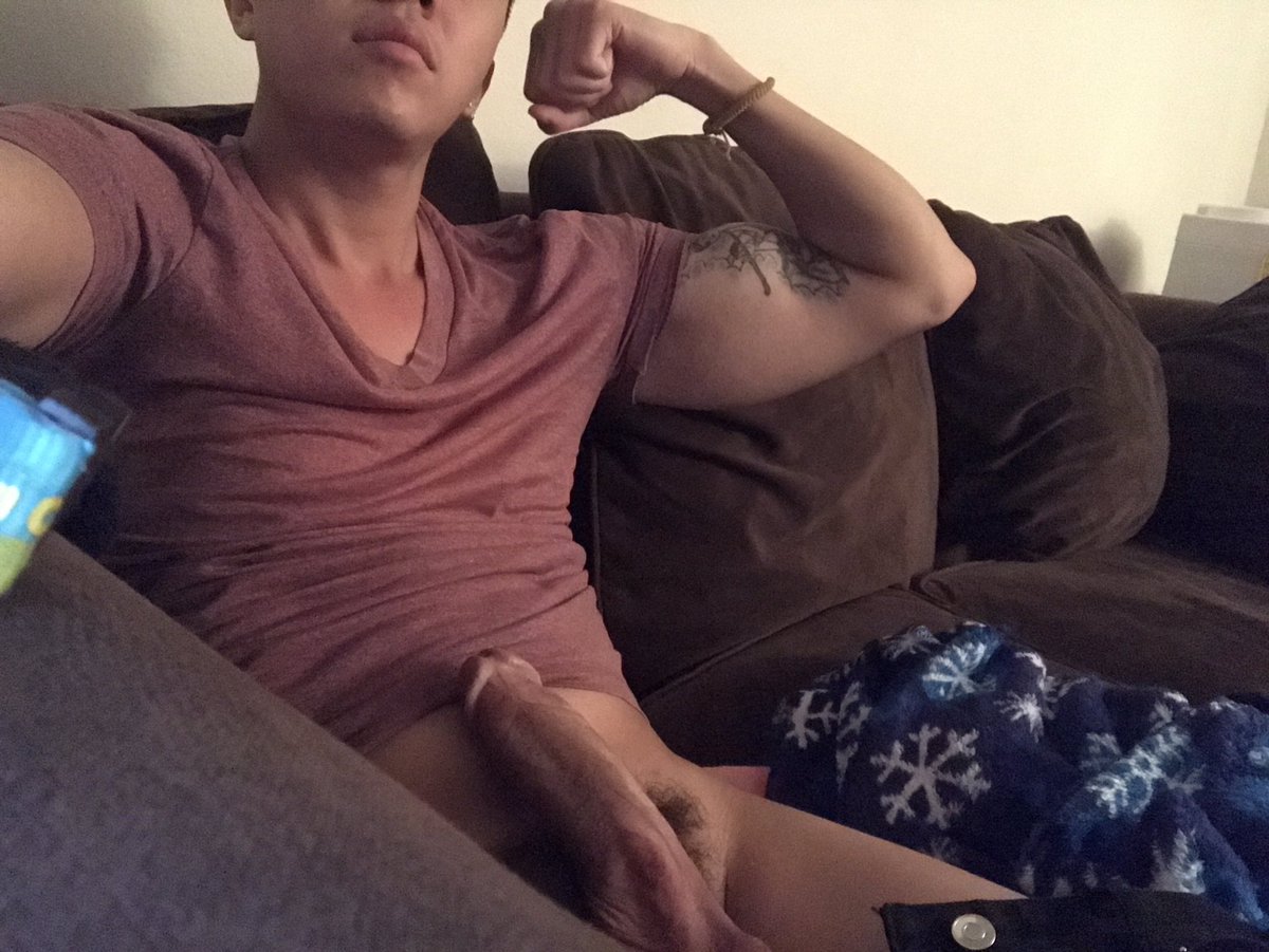 gabriel_pans's tweet photo. Go watch me play with my cock. https://t.co/WahUjnPTRP by #kyleandreilee2 via @c0nvey https://t.co/dYtkUJ4MYj