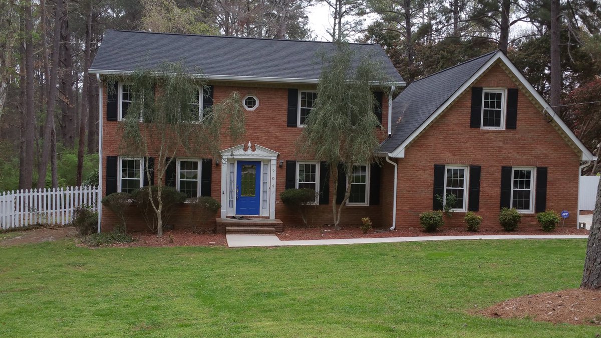 PersonalSource's tweet image. This Very Private Single-Family Home is located in a Great Community with
Great Schools, and Great Shopping! Call AJ (678-585-4935) for more info or visit rtd4.com/424200 
#PropertyManagement 
#WeRentHouses
#4Rent
#PersonalSource