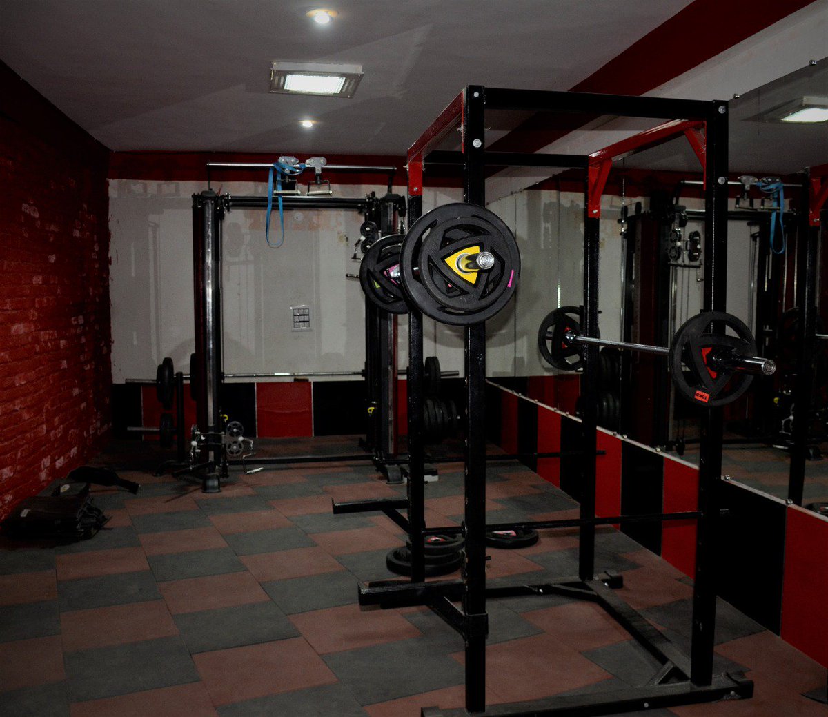 RakeshKaushikk's tweet photo. @gurgaoncom Hi All, M announcing about new fitness Gym in our Gurugram city #Fit2Train in Sector-4 (World Class) Fit2Train The Gym - K11 Trained Fitness Facility..Must visit n check. https://t.co/mHnrCT4ABX