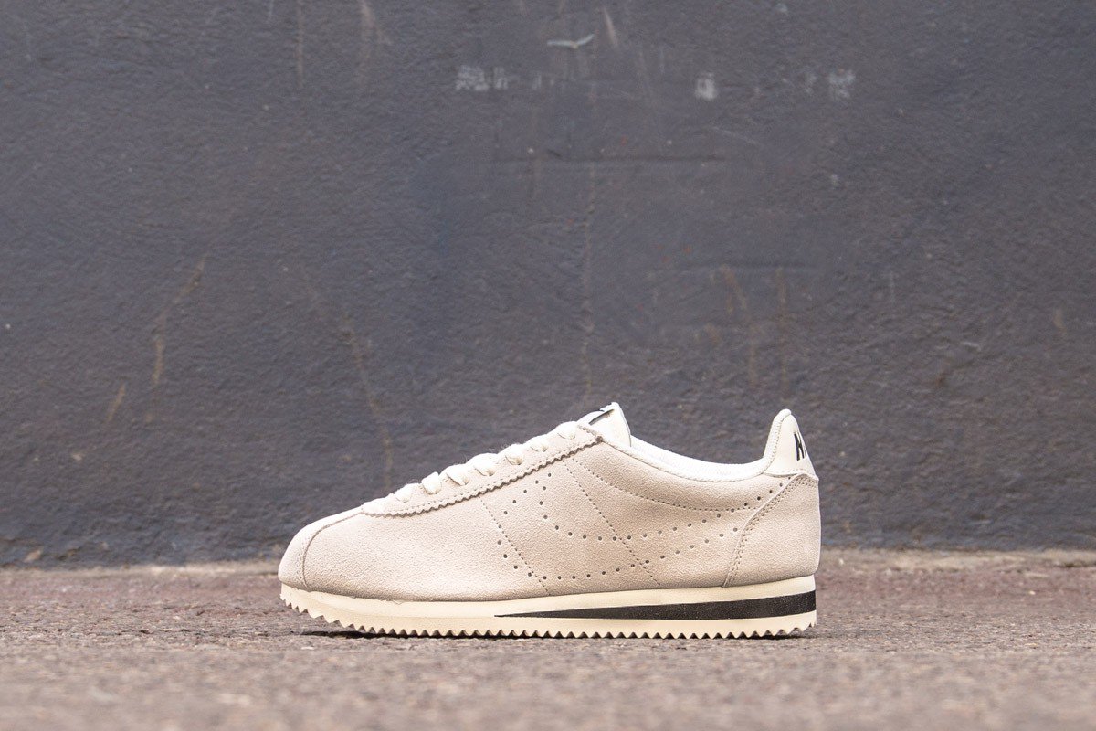 nike classic cortez suede black