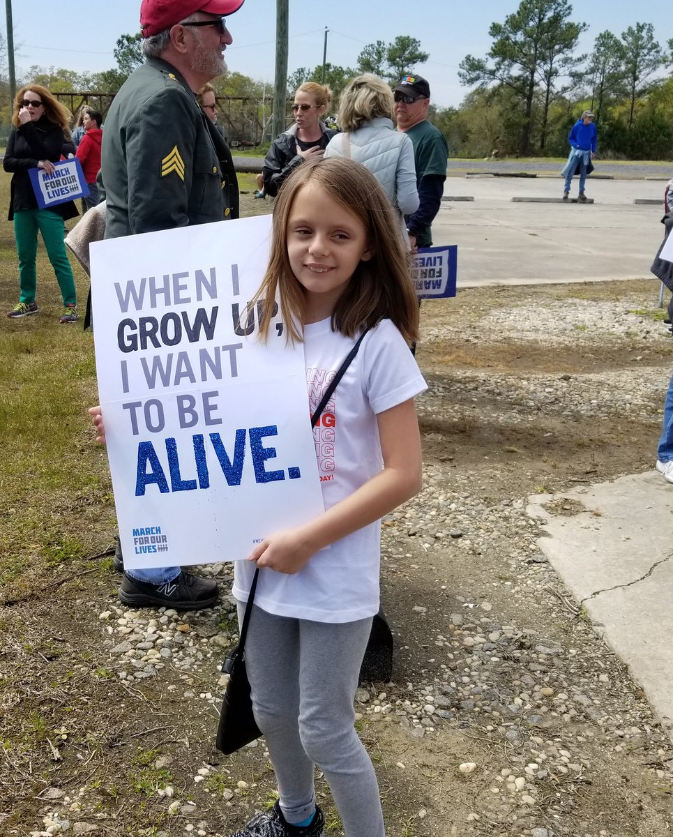 @PWH3 @SenSchumer I am loving all the pictures from #MarchForOurLives from all over the  country/world. It was #MyFirstMarch N. Charleston SC.