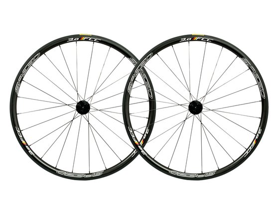GiantShoreham's tweet photo. More clearance stock landed in store today! Final reductions for the Easter weekend!

Veltec FCC 3.0 carbon wheelset £390
Tyres from £1
Shoes from 5
Jerseys and shorts for £5
Accessories from £1
Lights from £1
Saddles from £5

@CadencePerform @GiantShoreham https://t.co/FcU94N5a0m