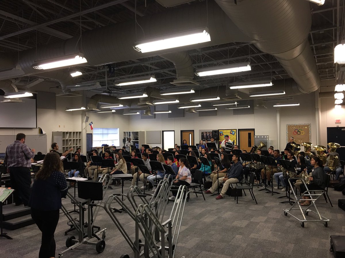 arpedigo's tweet image. Thanks to the Newman Smith band for joining the @cfbLongFalcons band for rehearsal today!  #roadtoUIL #TalonTerritory
