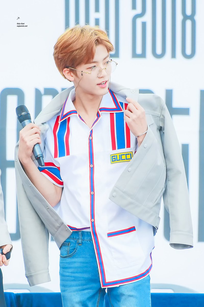 najaeminnet's tweet photo. 180325 코엑스 팬사인회 #재민 https://t.co/Nk5LjU8cgX