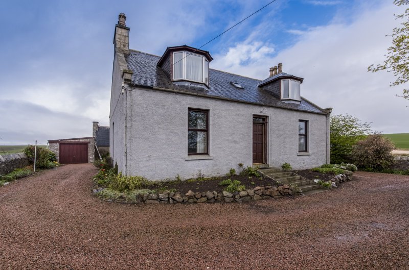 McEwanFraser's tweet image. Rosemount is a fantastic 4 bedroom detached house situated in the popular picturesque, quaint and quiet village of #Auchterless
O/A £260k - goo.gl/KWL1WQ
#Turriff #Aberdeenshire #MFLProperty