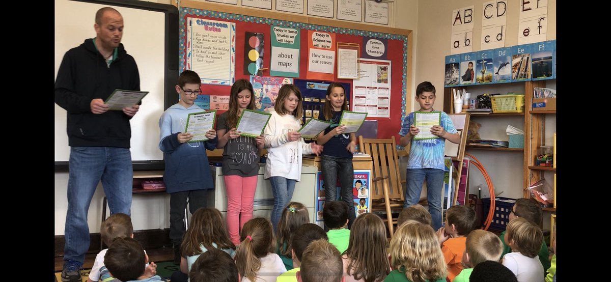 CorrytonElem's tweet image. These 4th graders @GilliamAndy did a fantastic job with their Skippy John Jones play for kindergarten!!  And our kindergarteners were great listeners! #MotivationToRead