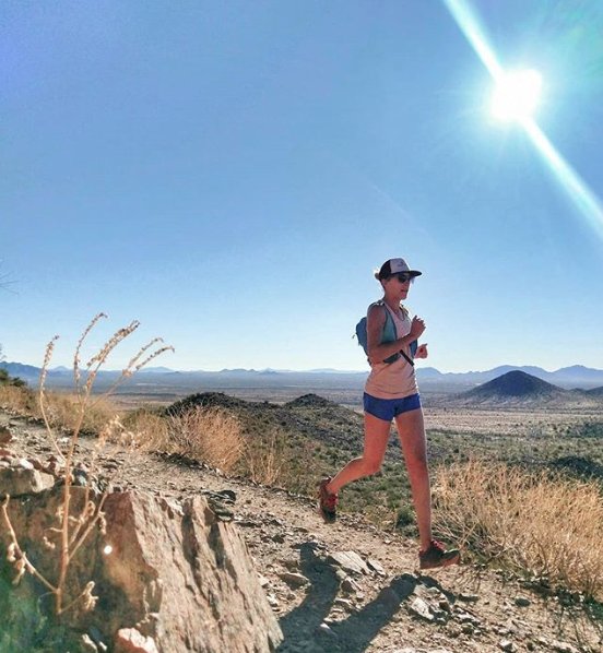 oiselle's tweet photo. We design all-seasons, all-weather running apparel for women who won’t be denied their daily miles: https://t.co/u9FM32fcVP #flystyle #repost IG @ nona.hillock + @sweatcourage https://t.co/4YhpyGhS4C