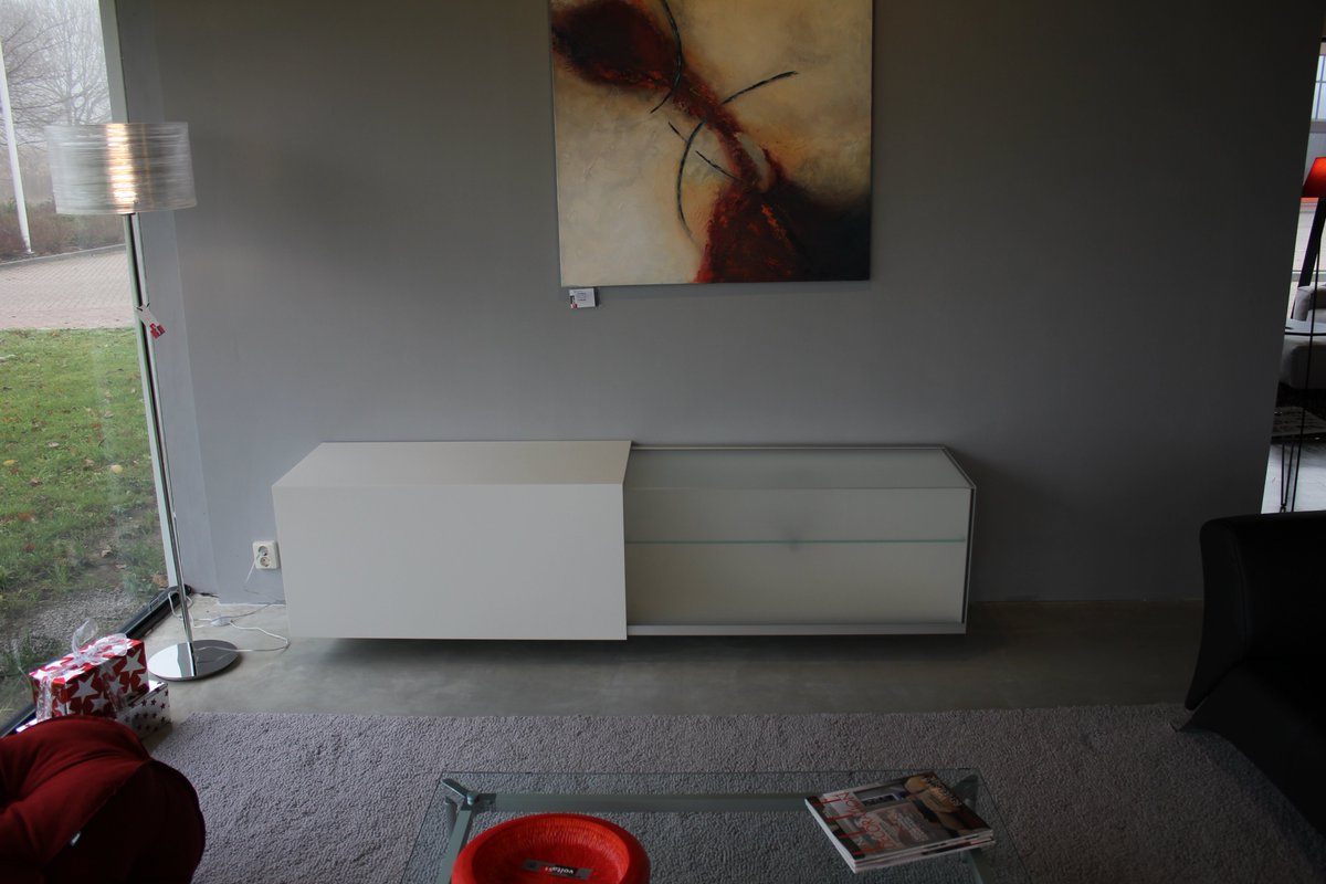 Volta51wonen's tweet photo. Profiteer nu van de #PAASAANBIEDINGEN bij Volta51 wonen in Zevenaar.
Nu #kortingen tot 50% op #showmodellen! https://t.co/XmuYs40aGF
