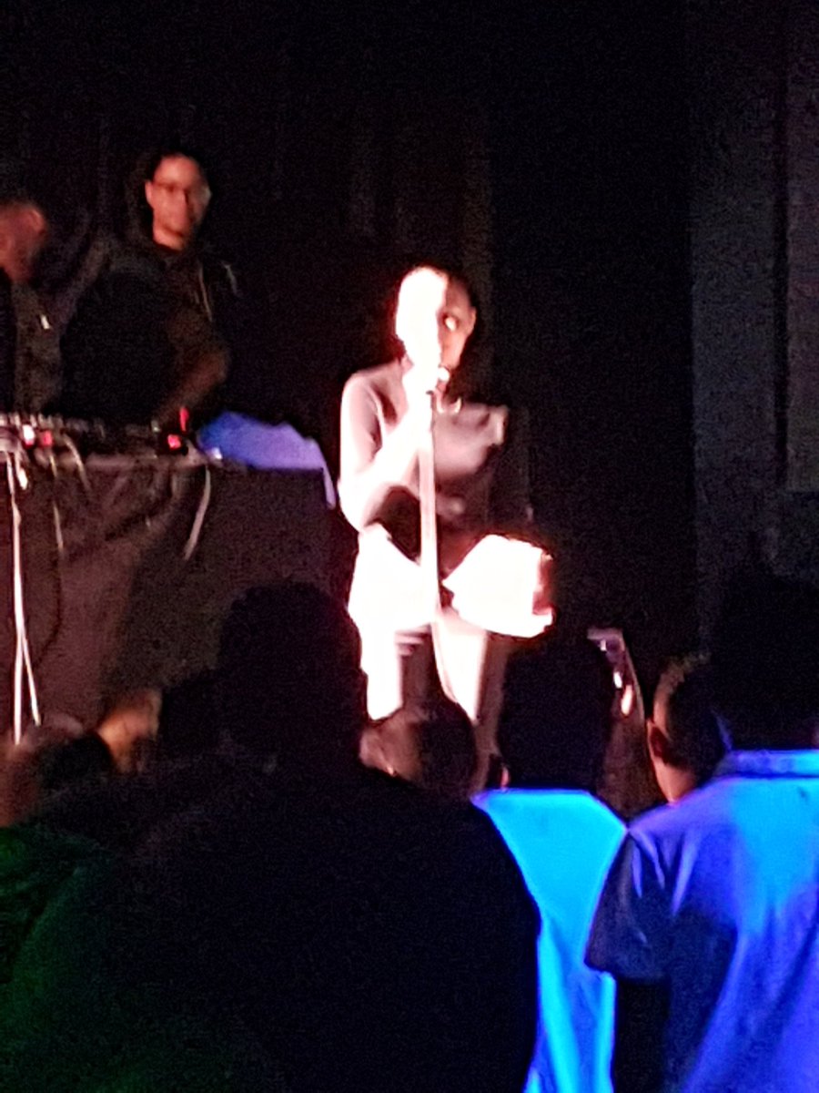 Youtuber #inez treedt op bij schoolfeest <a href="/BrederoBeroeps/">Bredero Beroeps</a>