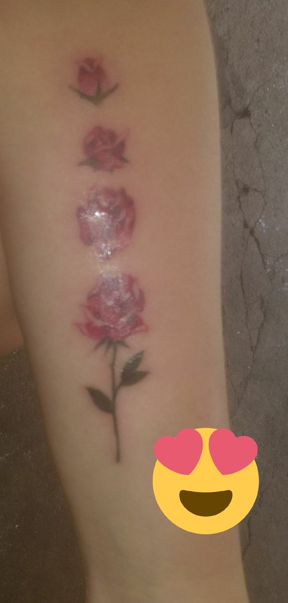 ifariia's tweet photo. Tô apaixonada na minha nova tattoo!! ❤️❤️❤️ https://t.co/SQM99zgX3u