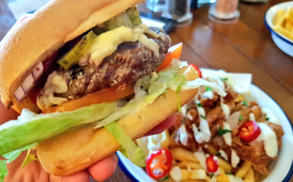 gracejtearl's tweet image. What a feed! @CreativeSliders need to be in Bristol permanently if you ask me 👌 looking forward to another fun night @Bristol_Spirit 😁