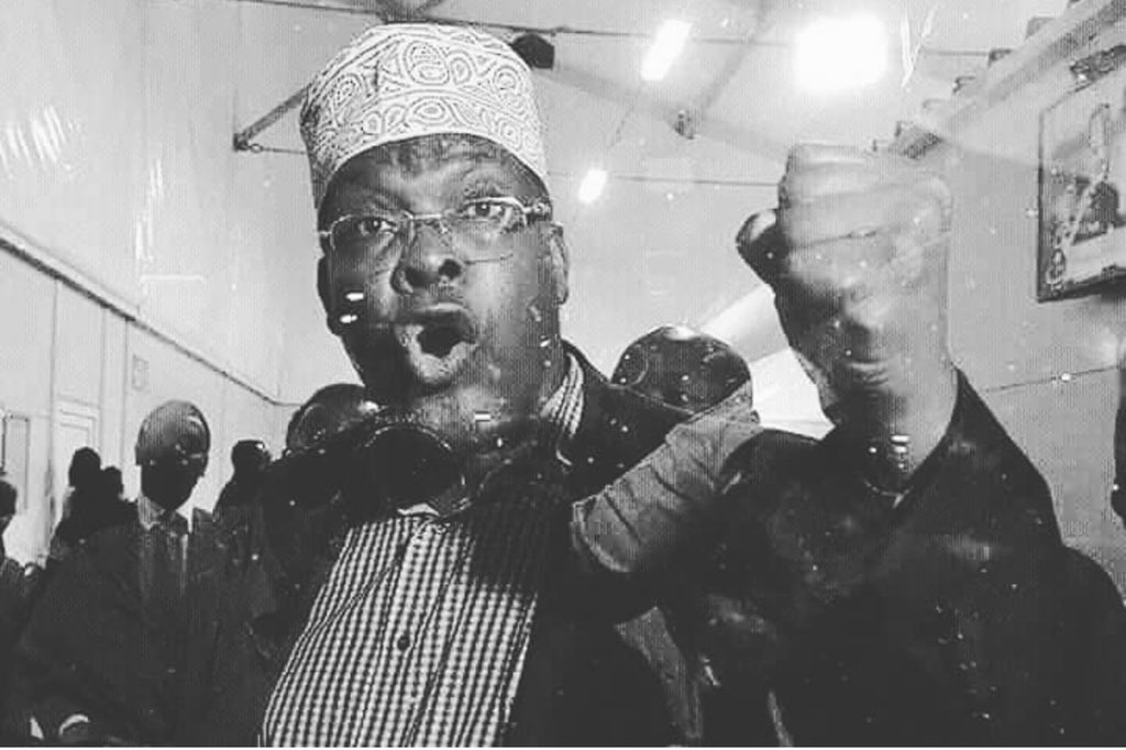 Miss T The Only Man Who S Giving This Illegitimate Government Sleepless Nights Miguna Is The Man To Watch A Revolutionist Viva Migunareturns Releasemigunanow T Co Gunbjmsfkq