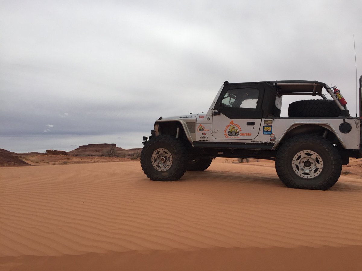 clemson4wheel's tweet photo. Good times at #EJS2018 #moabejs2018 
@WarnIndustries @BFGoodrichTires @genrightoffroad @WalkerEvansRace @Bestop_Team https://t.co/jAI4Od2VV8