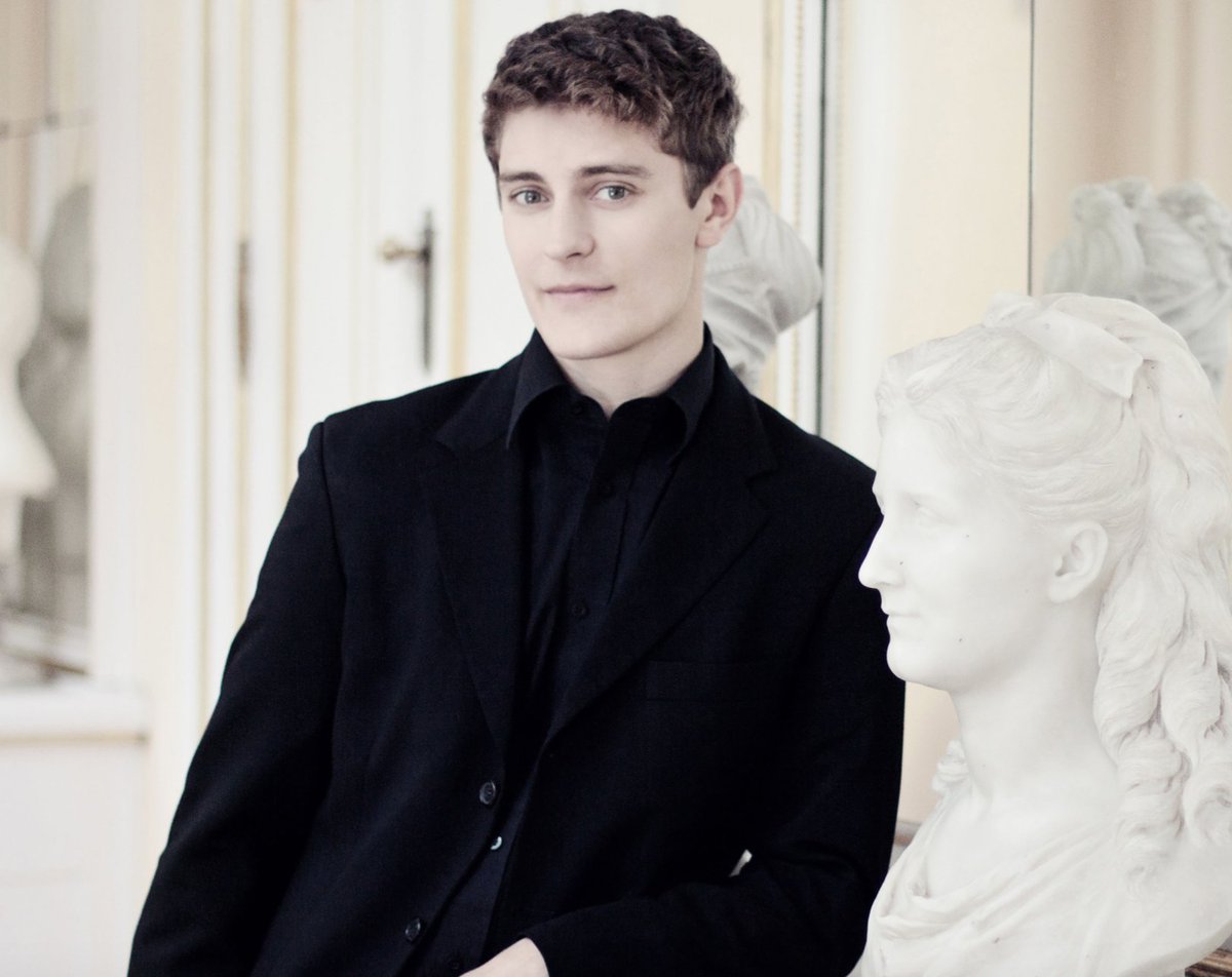Countertenor Jakub Jozef Orlinski is one of opera’s rising stars, named by @Festival_dAix as one of its HSBC Laureates. Hear him sing both famed arias and Polish folk tunes in an intimate, National Sawdust recital on Wednesday, April 4th: goo.gl/VBmns2