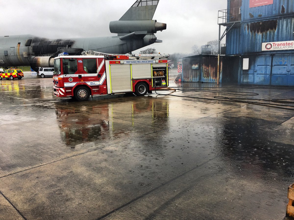 1HealthAcademy's tweet image. Setting conditions for BA assessments today 😃🔥 @GatwickFRS @JimMackay77 @coomber_richard @stevenjack3 @WSFRS_TDA #rainneverstopsplay