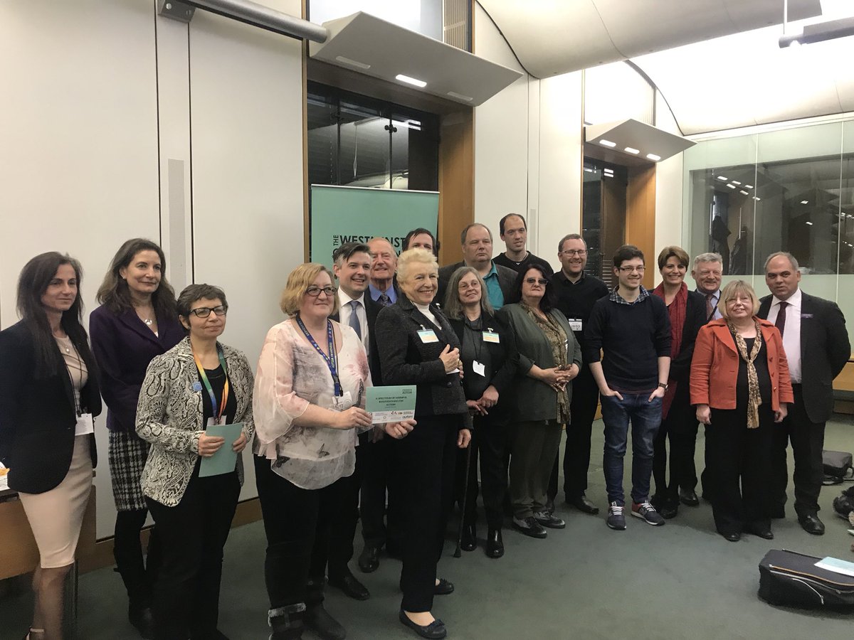 Fantastic moment when a crowd join <a href="/JonAshworth/">Jonathan Ashworth</a> for a photo mid-speeches!