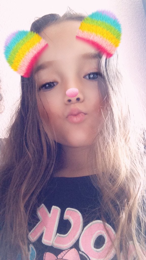 MaFeR1202's tweet photo. @KarlitaCedeno Ñaña camila esta inmensa, te extraña un monton y te manda muchos saludos, q ya quiere ver a su primito 😘.. mirala https://t.co/AkFPpbvHwr