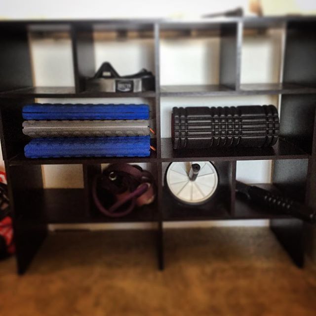 Brazyn_Life's tweet photo. 3 for the size of 1? Yep.
👌💪😉 #themorph .
.
.
#bebrazyn #minimalism #spacesaving #foamroll #wednesdays #workoutwednesday #fitnessgear #gymgear #athomeworkout #storagesolutions #brazynlife https://t.co/VorNqFgEKO https://t.co/8wJZADIlxM