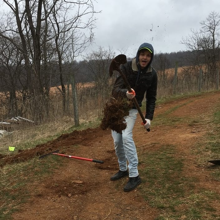 buffalostatecce's tweet photo. 11 students + @BuffaloStateUPD Assistant Chief Amy Pedlow are building hiking trails at Sky Meadows State Park as part of @buffalostateAB's Alternative Spring Break #service trip.  #buffalostate #buffstate #activecitizens #alternativebreaks #socialresponsibility https://t.co/ROyR5gWzle
