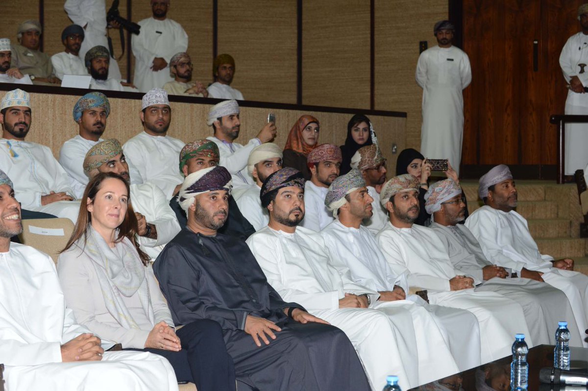 abualbraa98's tweet photo. الدورة الثانية من #فعالية_الهبطة برعاية سعادة قيس اليوسف @Qais_AY رئيس مجلس إدارة @chamber_oman وتنظيم @AlRudhaOman ودعم من @BP_MiddleEast
شركات مشاركة بعروض مميزة تستحق الدعم والإستثمار بها. لإنطلاقها بشكل أفضل وأقوى.
نسأل الله لهم التوفيق ومواصلة النجاحات

@7aritha @KHaribi https://t.co/MH6dzO3b2q
