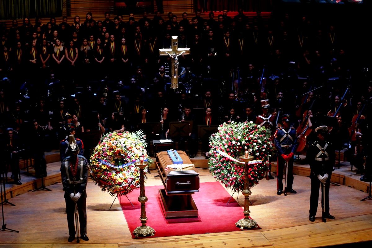 Cancilleria_ve's tweet photo. Venezuela rinde homenaje al maestro José Antonio Abreu https://t.co/5x892R3HwQ https://t.co/J1Zhdj3mgu