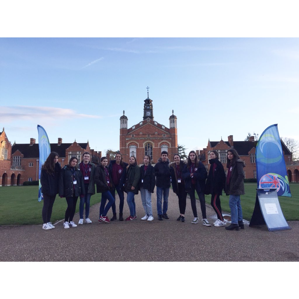 Llegada a nuestra #competition #venue. #Christ’s #Hospital. Just #amazing. #BEO2018 #ElSanta