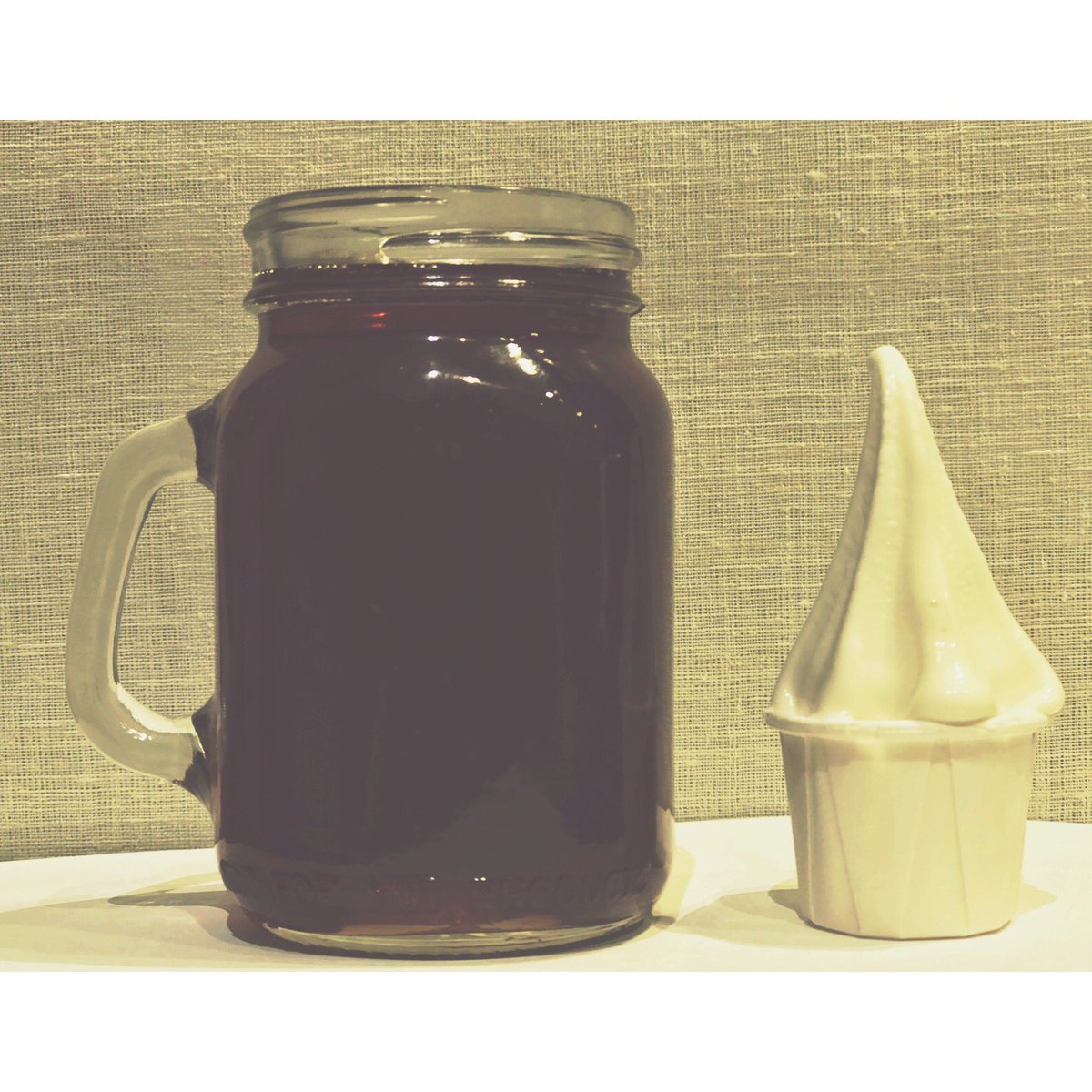 Spring is finally here in Amherst! Come try Local Maple syrup as a flavor and topping today! #goberry 🍁🍦🖐🏻