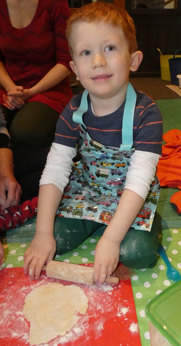 🐰Handy Henry enjoyed using his rolling pin for the first time yesterday to roll out his dough! And what a great job he did too!🐰 #childrenscooking #roleplayhebburn