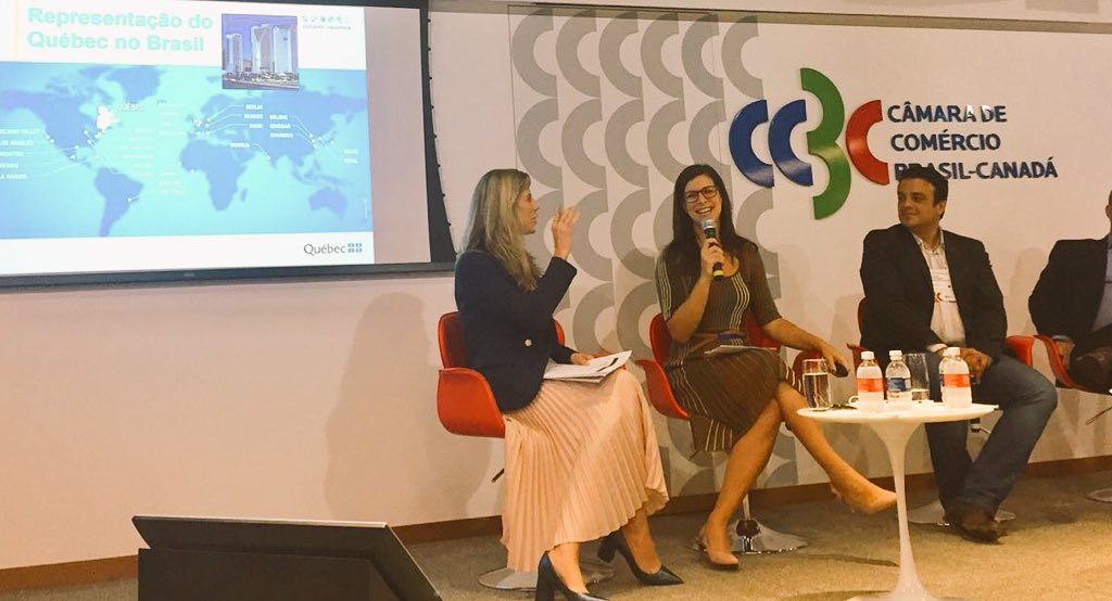 aunthais's tweet photo. Apresentei no I Encontro Brasil-Canadá de #COMEX sobre a estrutura diplomática do #GovQuebec, os serviços personalizados oferecidos por #ExportQuebec p auxiliar empresas do Qc querendo atuar no exterior e o mandato de coordenar relações políticas e econômicas entre Qc+Br #QcBr https://t.co/bdeIdKHHEQ