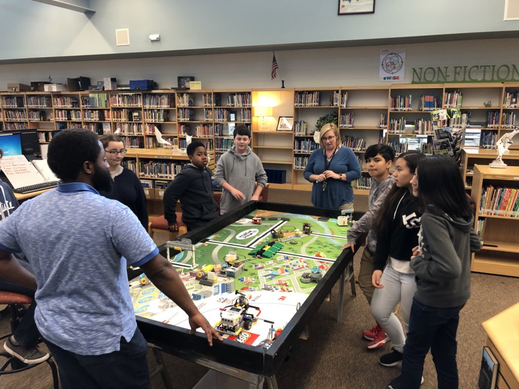 mikeaustinwest's tweet image. DigiLit Cyberkids Robotics club underway now in the @WendellMiddle Media Center Learning Commons 🤖 #codingrobots #computationalthinking #EWstrong #wendellhowlout