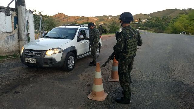 Exército brasileiro reforça segurança na fronteira com a Venezuela