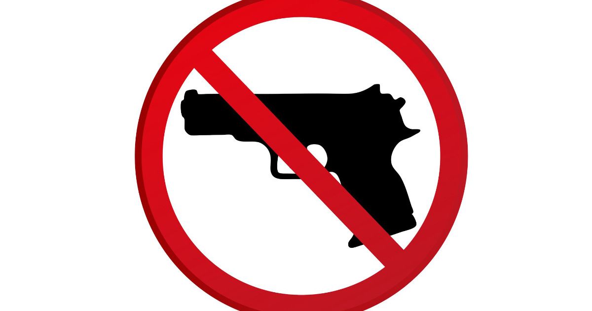 IndependentInst's tweet image. "Gun free zones" doesn't work because it will only disarm those who obey the law, and not those that cause massacres. #GunControlDoesntWork 
buff.ly/2sZdEeA
