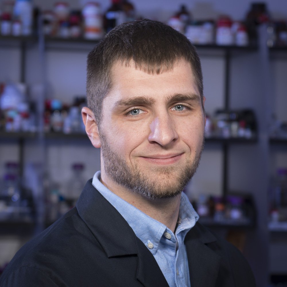 It's bittersweet to see CLEAR Project Manager Dr. Doug Carlton start a new career with <a href="/shimadzussi/">Shimadzu Scientific</a>, but we know all parties are excited about their future! We thank you for what you've built within @UTA_Science CLEAR &amp; the #shalescience community. 
🙏😢😀 
⚗️🔜💼