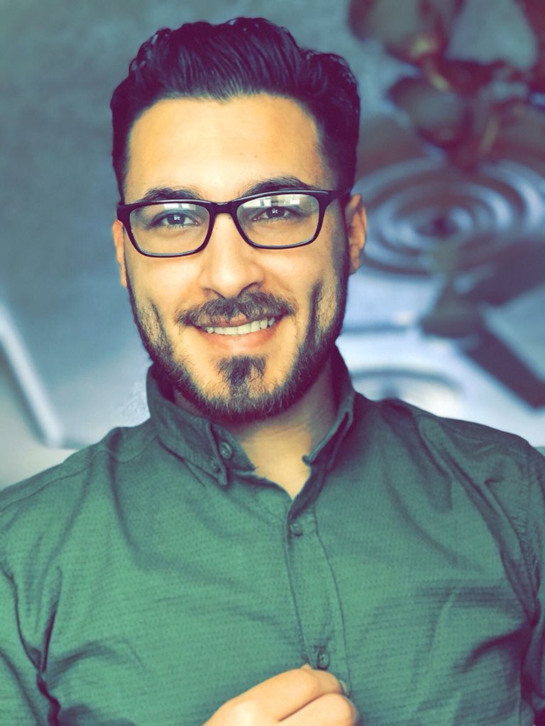 Abdulla27627947's tweet photo. احتسي قهوتك في هدوء وافرغ راسك من تفاهات الحياة كن بسيطاً ولا تتعمق وتجاهل لترتاح وافعل ما تحبه وتريده                                 صباح الورد https://t.co/btnTEv3Gx8