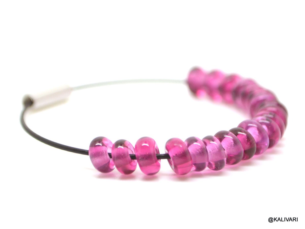 Kalivaribeads's tweet photo. and more ...

#lampwork #spring #glassbeads #glasperlen #handmade #handmadejewellery #makingjewellery #schmuckmachen #handgefertigterschmuck #Schmuckzubehör #jewelrysupplies #jewelrymaker #focal #kalivari https://t.co/hClp6oVmCr