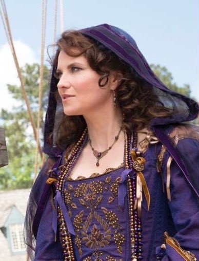dlsquared2's tweet photo. #WomenKickAss @RealLucyLawless as Countess Marburg in Salem. Pure "bathing in virgin's blood" evil while sexy as xxxx https://t.co/K7bHuRwqGt