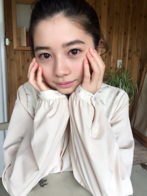 桜田ひよりのTwitter画像36
