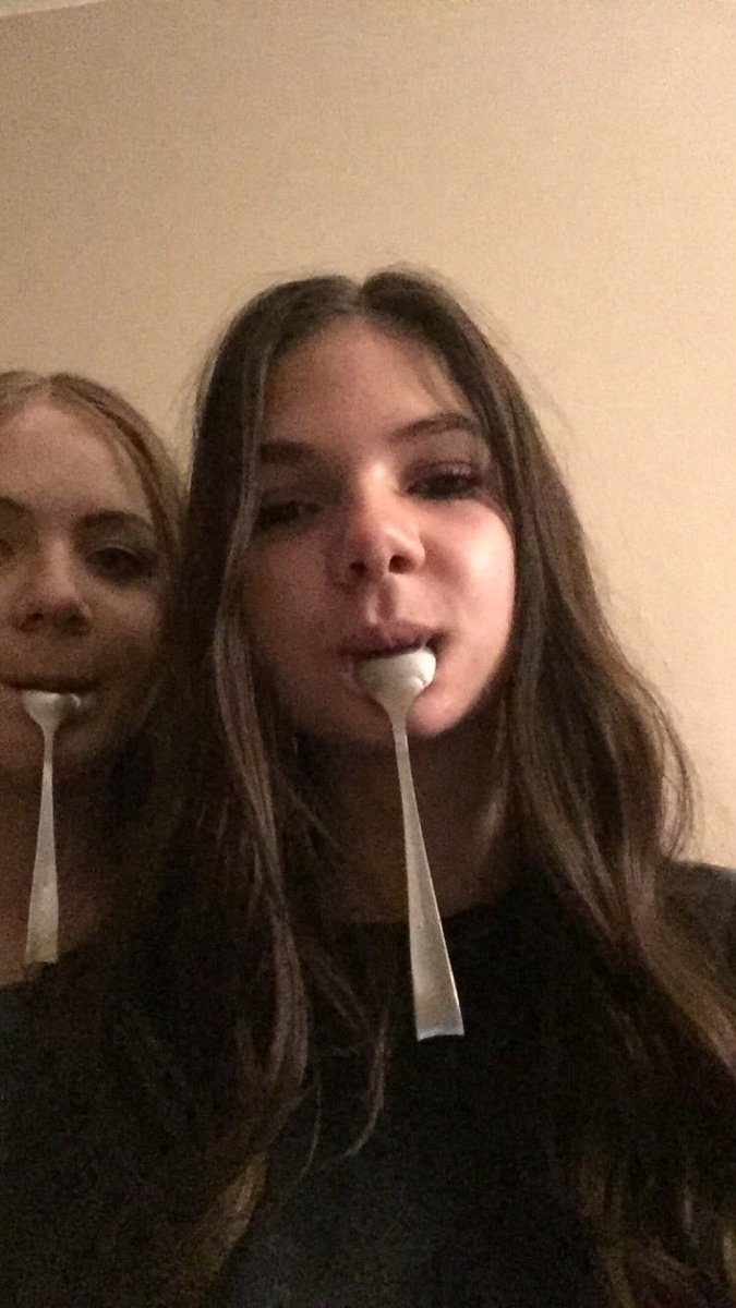 lyssai12's tweet photo. happy 18th birthday to my favorite person ever and my bff of 8+ years!!! I wouldn’t trade our memories for the world 💜 maybe within the next 8 years we’ll finally take a good pic together (; https://t.co/Odk4eca9Yl