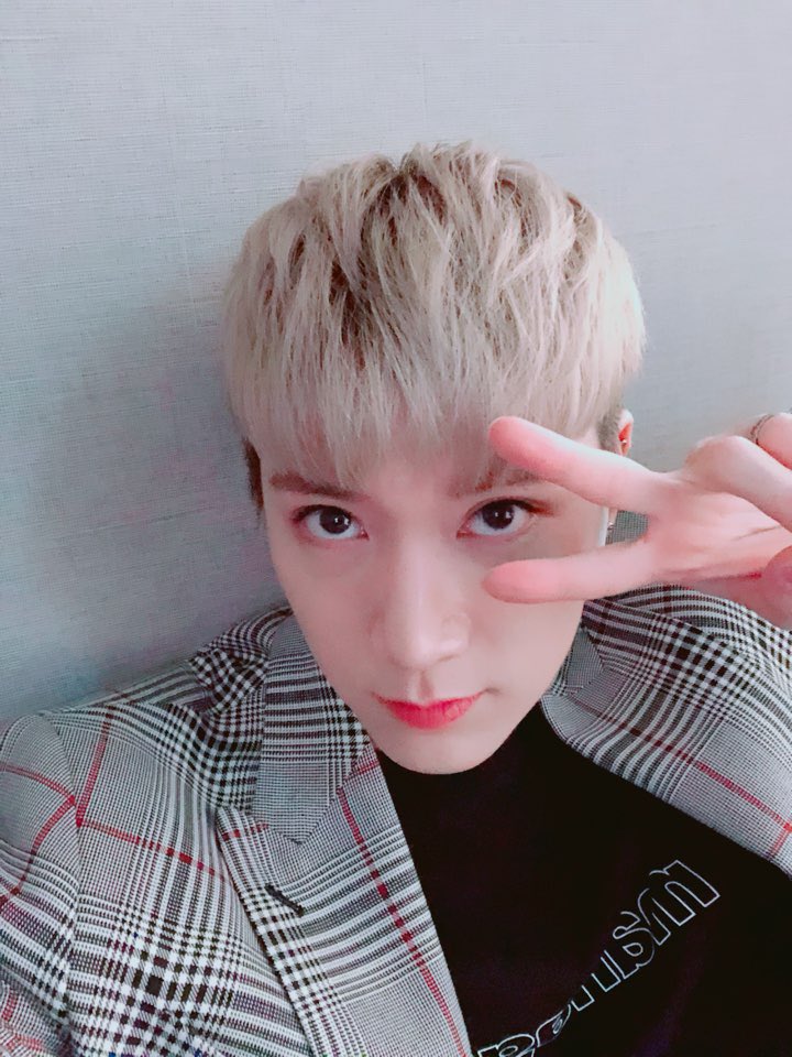 NCTsmtown's tweet photo. Off to DUBAI !!! - 10 https://t.co/rAeG1OkJYK