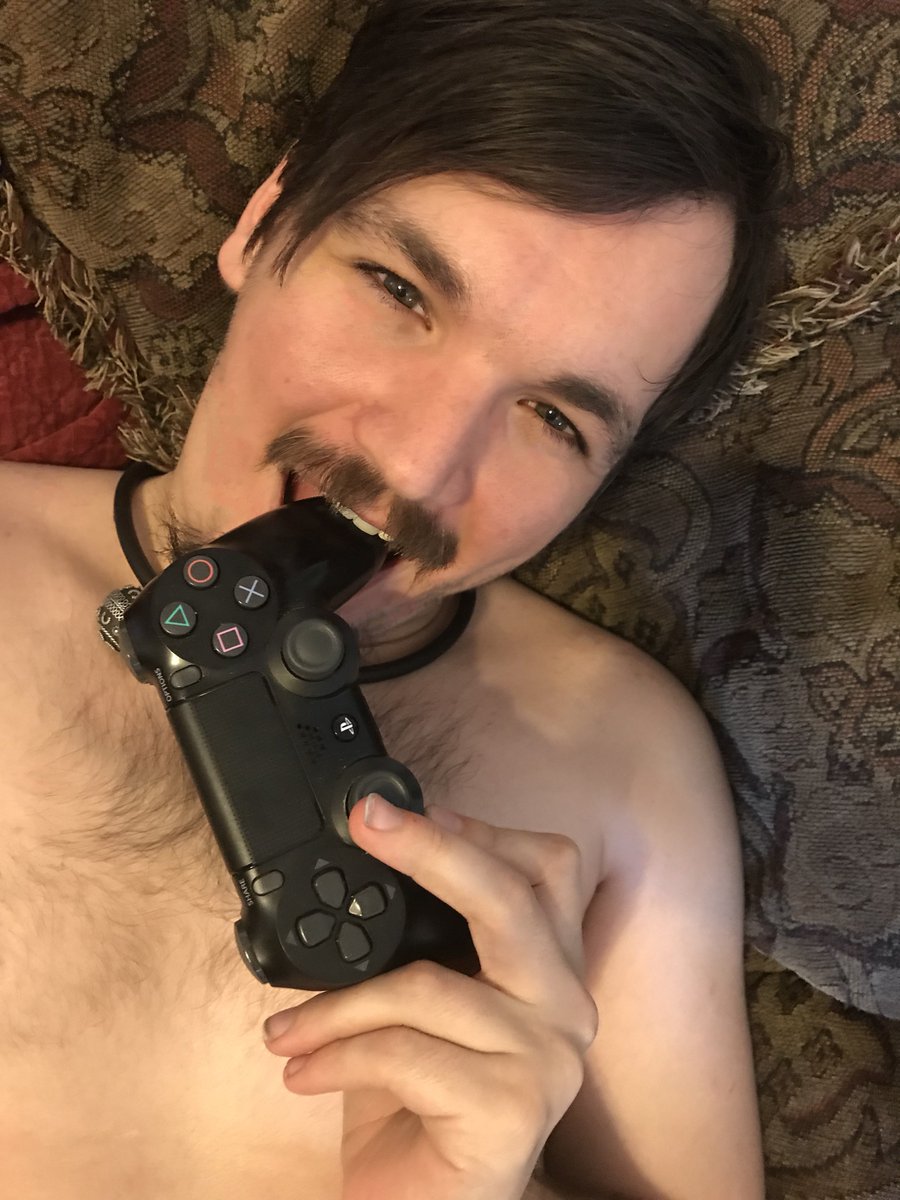 JDLuxe's tweet photo. Just to prove I'm a #realgamerboi #youwishitwasyou #gayporn #bisexualvisiblity #fetishmodel https://t.co/8cUNWnfhWd