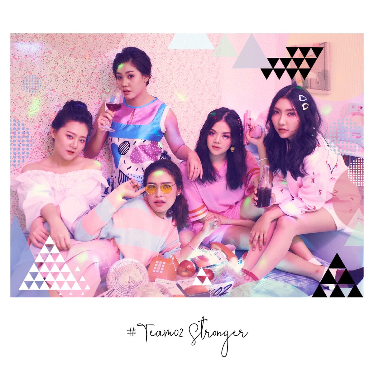 mewnanlada's tweet image. อยากขอบคุณทุกคนในทุกเหตุการณ์ที่ผ่านมา ที่ทำให้เราเข้มแข็งขึ้น แกร่งขึ้น โตขึ้น มีพลังมากขึ้น !!* พร้อมที่จะเรียนรู้และรับมือมากขึ้น ขอบคุณจริงๆจากใจ
#โคตรรู้สึกดีเลยตอนนี้ 🍀 โคตรมีพลัง ชัดเลยว่าที่ทำอยู่เพื่ออะไร 🖤☠️ 
dear future, we're fckin READY ‼️

#O2soSTRONG 🖤☠️