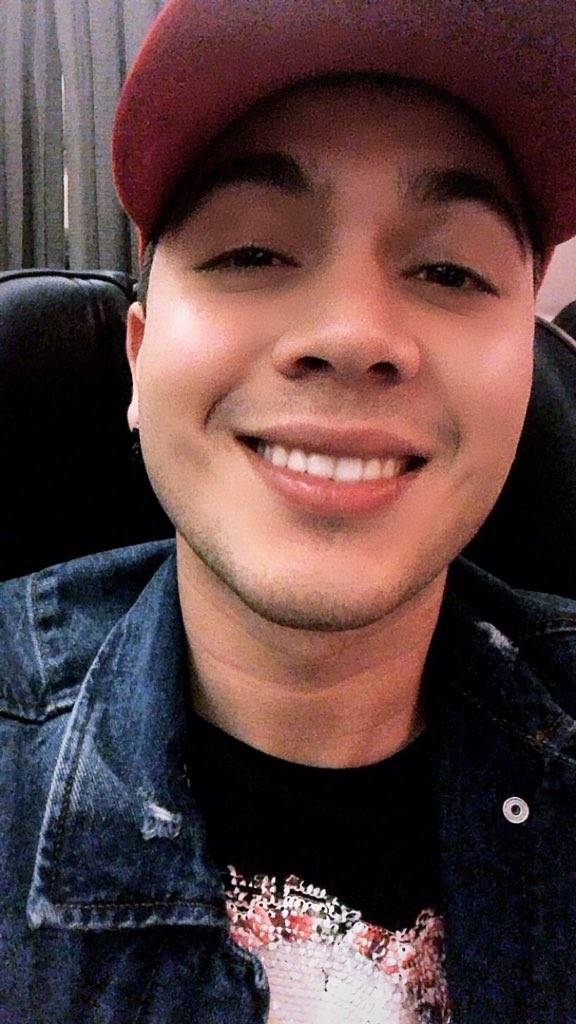 Ruby_Guzman12's tweet photo. @Juandedios_P @Juandedios_P @Juandedios_P Estoy muy orgullosa por lo que estas logrando, sigue asi que nada te detenga, veras que esta cancion la vamos a romperrr,Dimelo JD!!♥⚡
¡SIGUEME PORFIS!😭
#MEFASCINA5DIAS #MEFASCINA5DIAS #MEFASCINA5DIAS #MEFASCINA5DIAS #MEFASCINA5DIAS https://t.co/oqADpb1Ag5