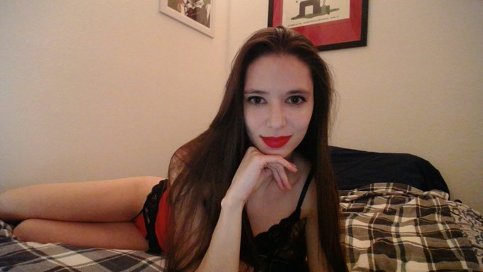 A little sneak peak of my new lingerie set. 😘 https://t.co/DoRWFRl1SI<a href="/tag/onmfc"class="tags"><span>#onmfc</span></a>