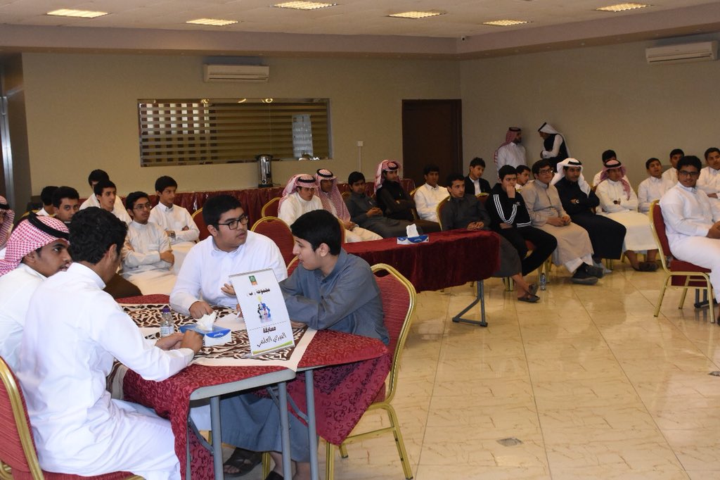 sadaschools's tweet photo. نسعى في #صدى_الابداع أن يكون المنهج التعليمي مصدراً يدخل السرور لروح الطالب حتى ينمو لديه حبّ المادة العلمية ويكون شغفه بها أوسع، فيتطور بمهاراته بشكل أسرع بتنظيم الدوري العلمي حيث حصل عليه مبدعين الصف الأول الثانوي (و)
نبارك لهم هذا التميز .
#sadaschools https://t.co/UpCRrAWYrB