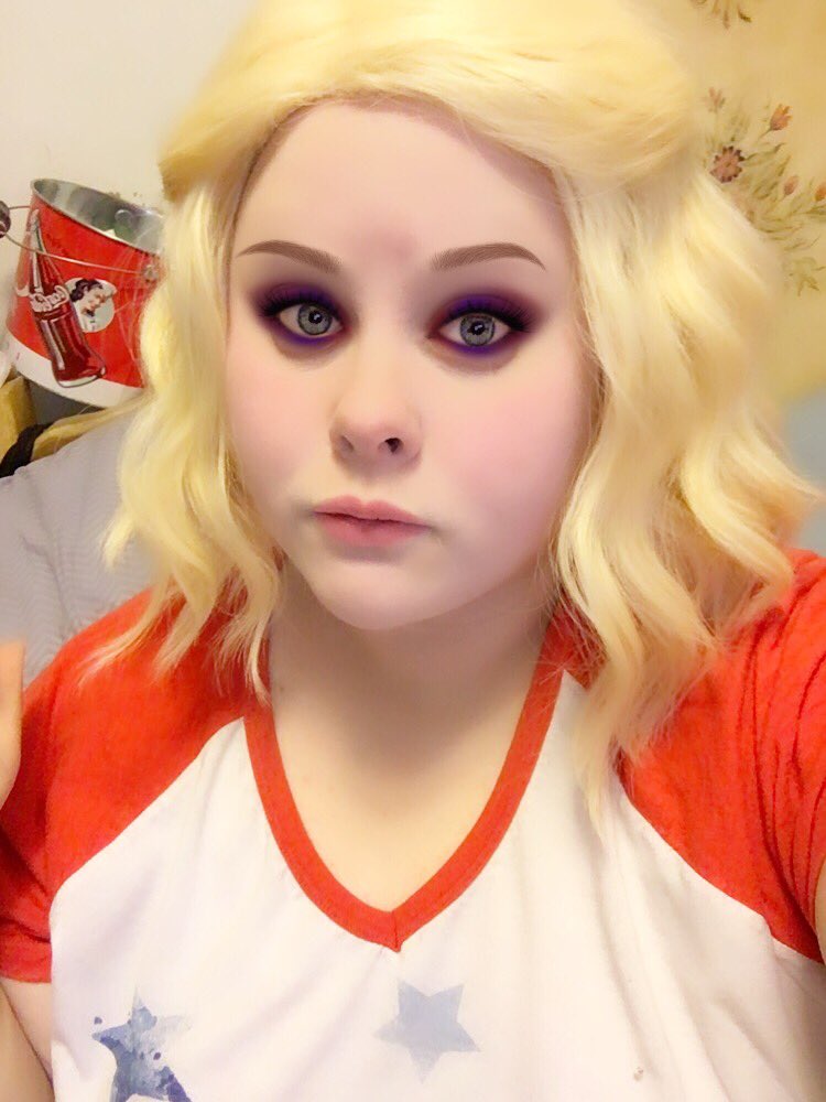 SapphireStorm_'s tweet photo. “Shut up or I swear I’ll eat you” my costest for #livmoore I hope the cast see’s @imrosemciver @RahulKohli13 @alyandaj @robertbuckley @malcolmjgoodwin #izombie #thecwizombie @CWiZombie #cosplay #costesting #oliviamoore #zombies https://t.co/4GtwSdjKPE