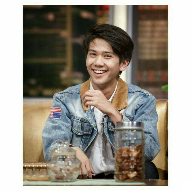 Saya menjual JAKET DILAN ... seharga Rp160.000. Dapatkan produk ini hanya di Shopee! shopee.co.id/pennywoodstore… #ShopeeID