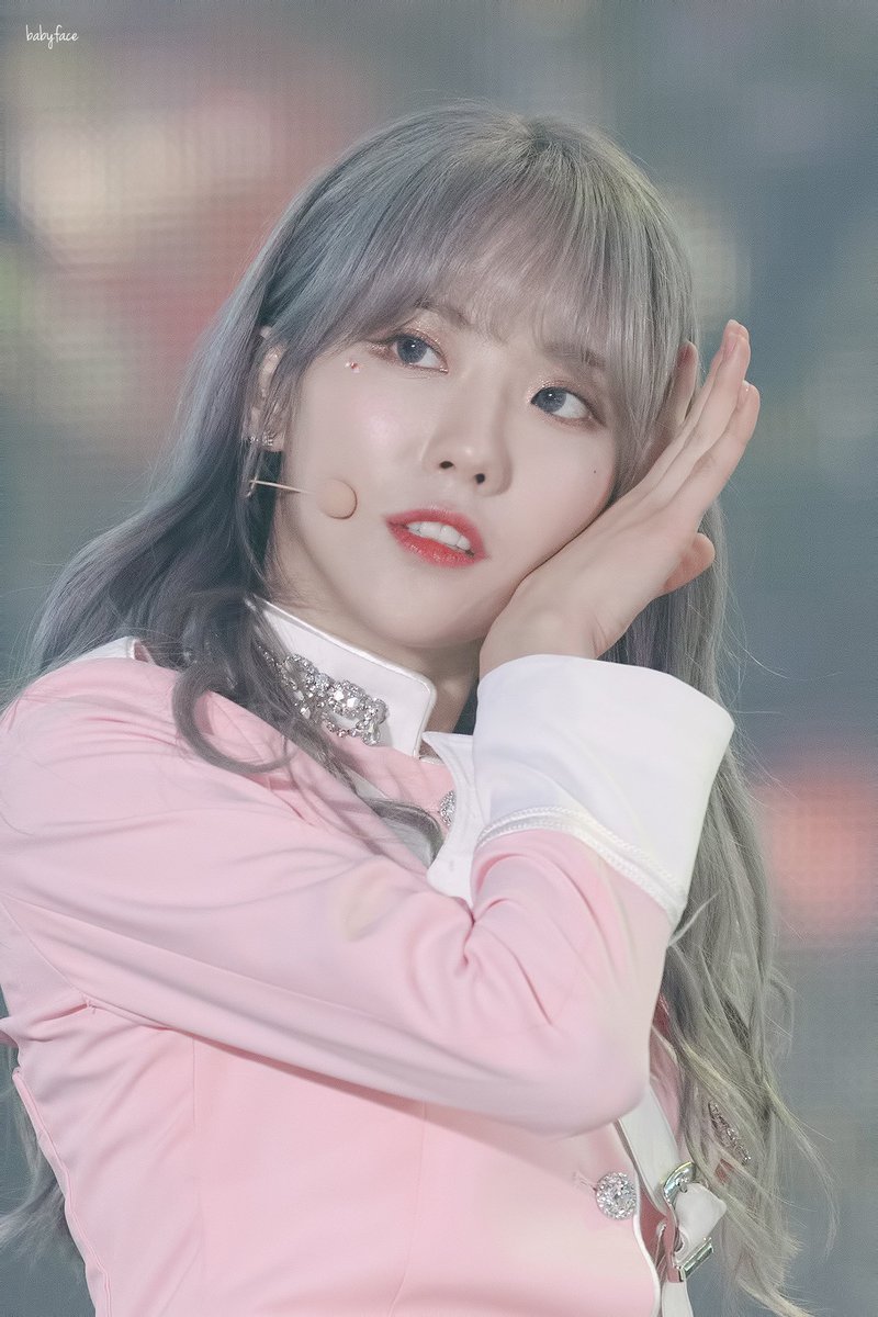 baby_face_wjsn's tweet photo. 180404 쇼챔피언 루다님 part.1
#우주소녀 #루다 #꿈꾸는마음으로 #WJSN #LUDA #DREAM_YOUR_DREAM https://t.co/679aLvxnkN